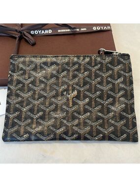 Goyard Cosmetic case/wallet
